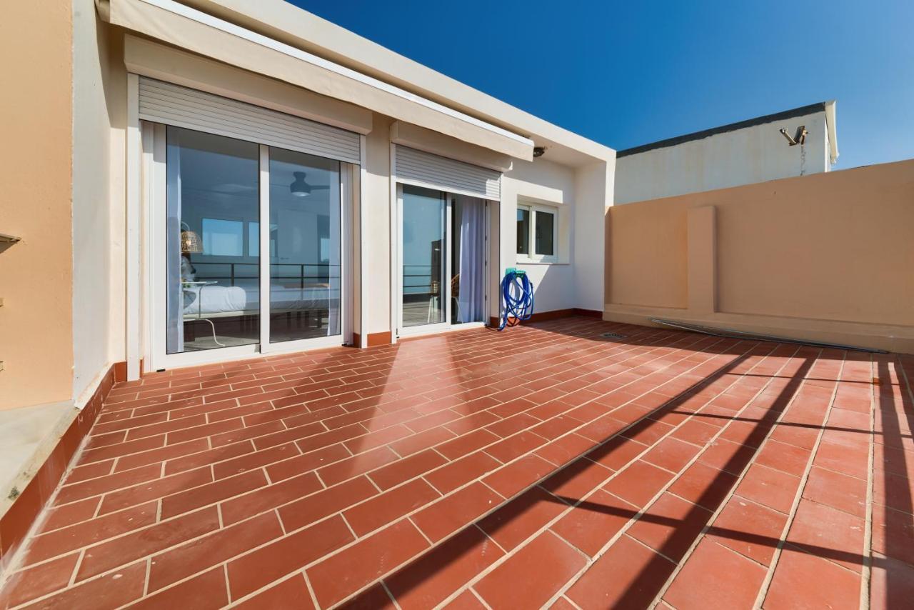 Holidays2Fuengirola Duplex With Stunning Sea View, Terraces,1St Line Beside Port Eksteriør billede