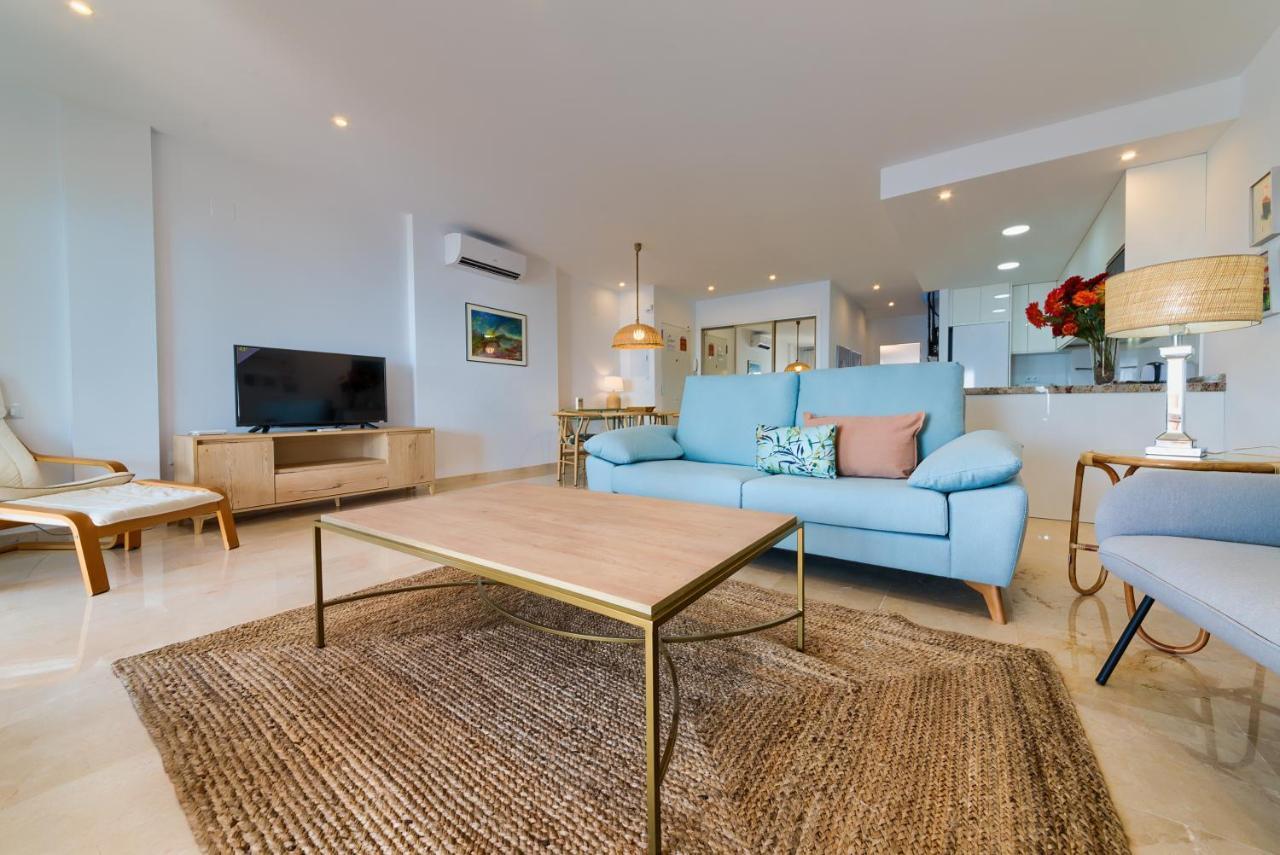 Holidays2Fuengirola Duplex With Stunning Sea View, Terraces,1St Line Beside Port Eksteriør billede