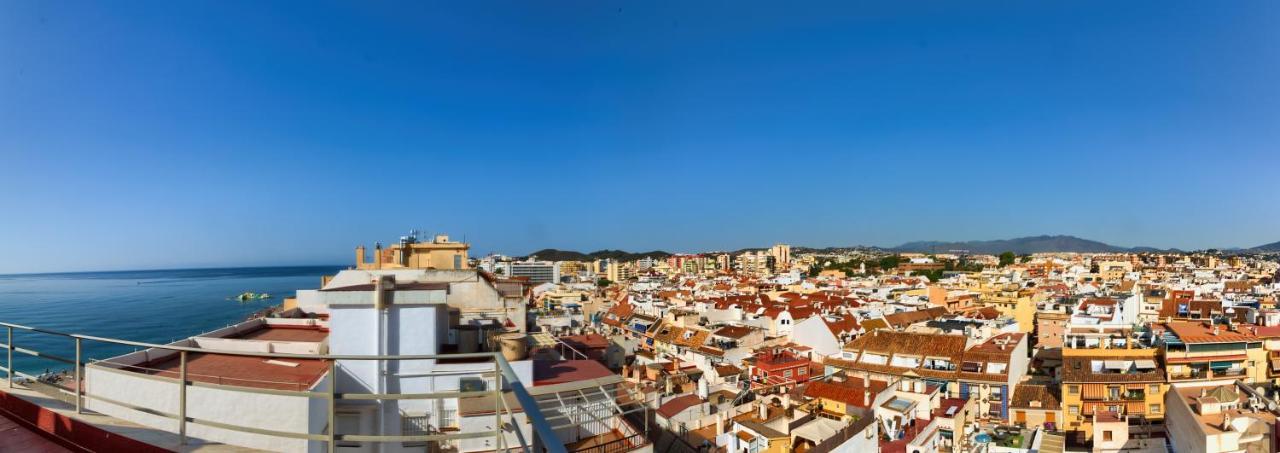 Holidays2Fuengirola Duplex With Stunning Sea View, Terraces,1St Line Beside Port Eksteriør billede